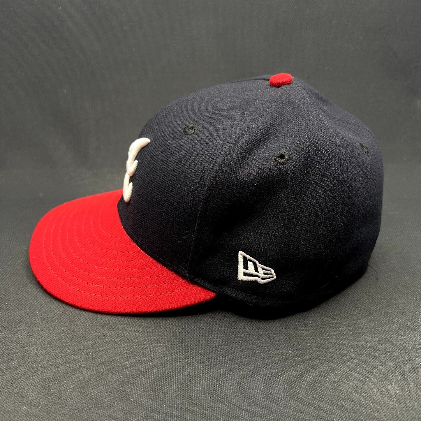 New Era 59FIFTY Atlanta Braves On-Field Fitted Hat 6 7/8 Navy Red MLB Cap