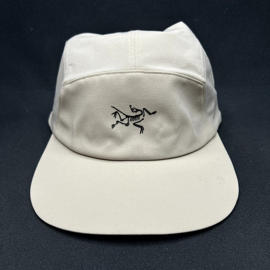 Arc’teryx 5 Panel Technical Cap Beige Bird Logo Lightweight Trail Hat L/XL