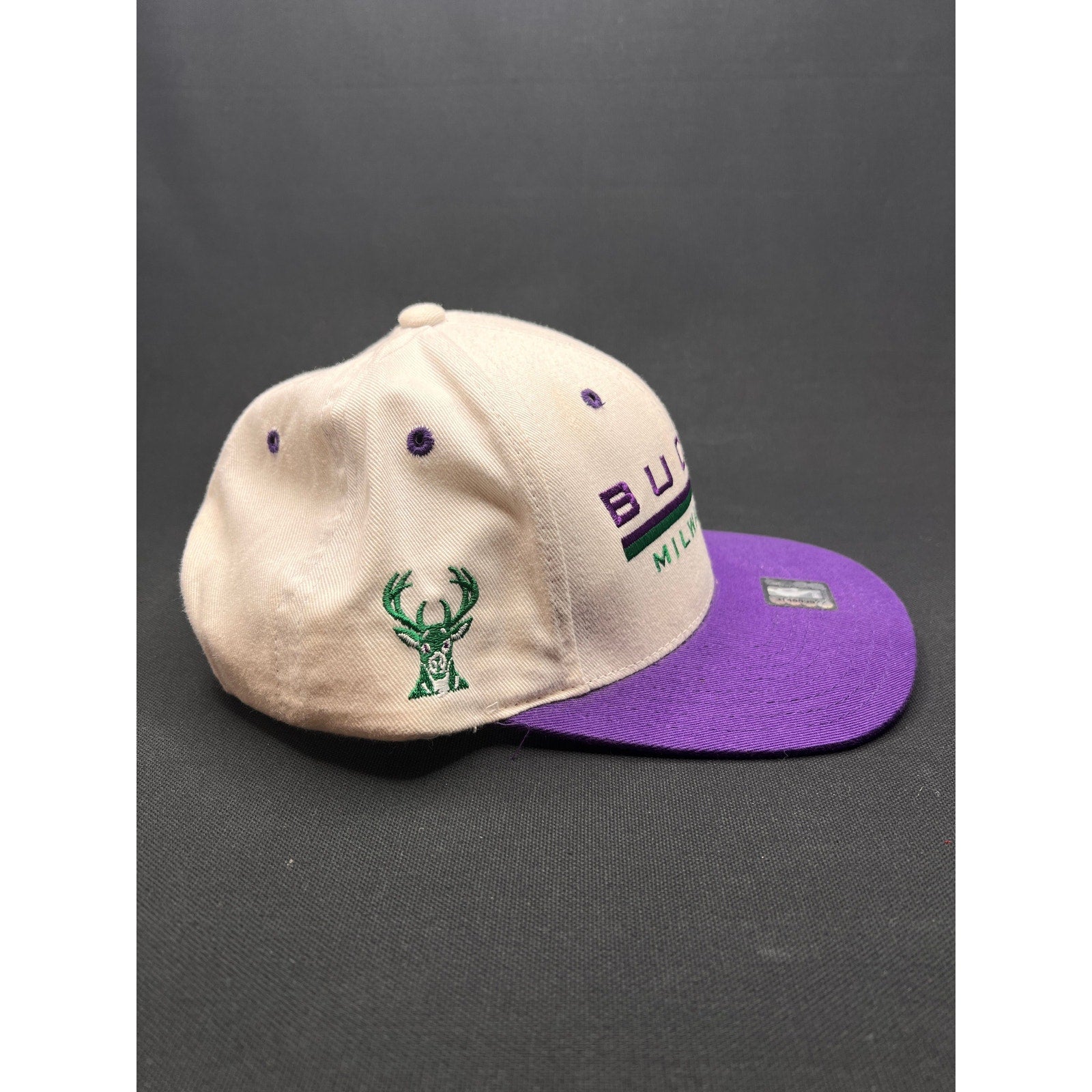 Vintage 1990s Milwaukee Bucks Snapback Hat Purple/White – Pro Player NBA