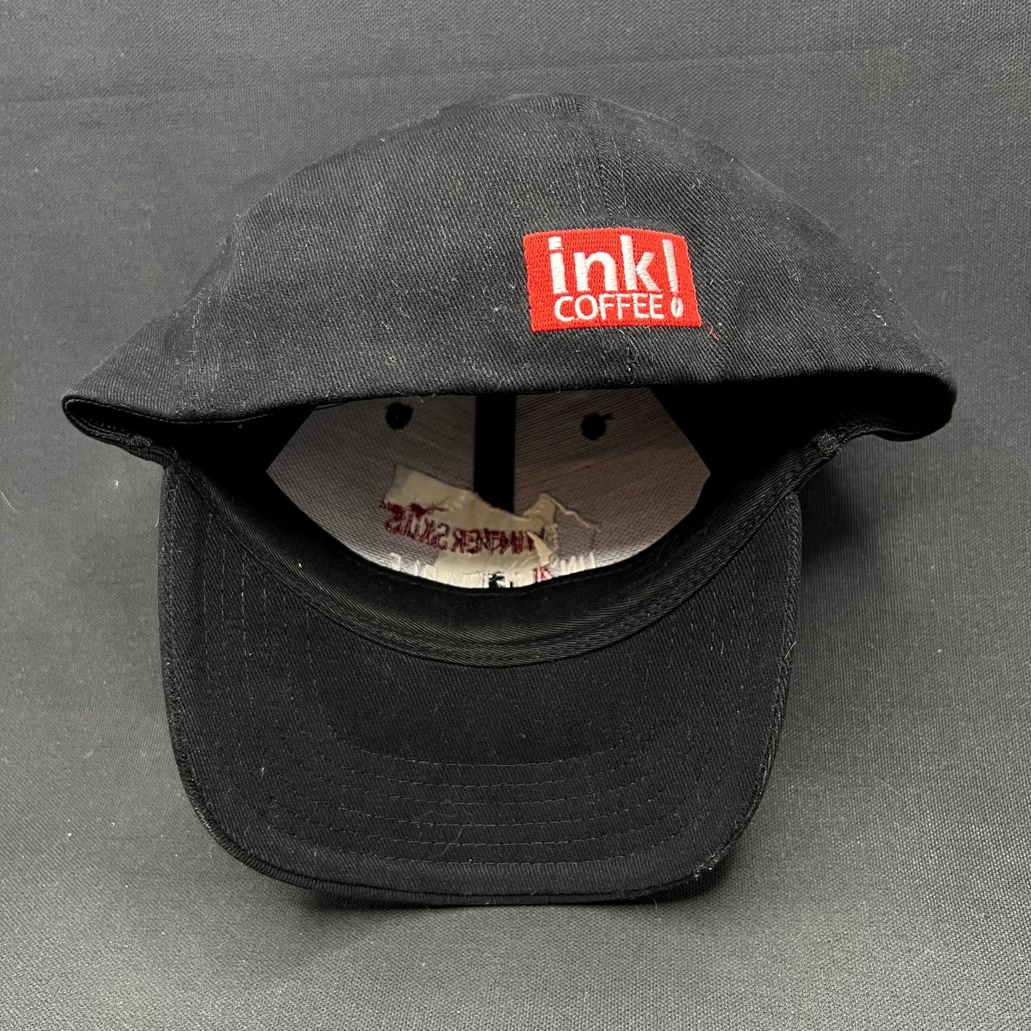 Vintage 2004 Aspen Wintersköl “Un4gettable” Stretch Fit Hat Ink! Coffee Ski Festival Cap S/Ma