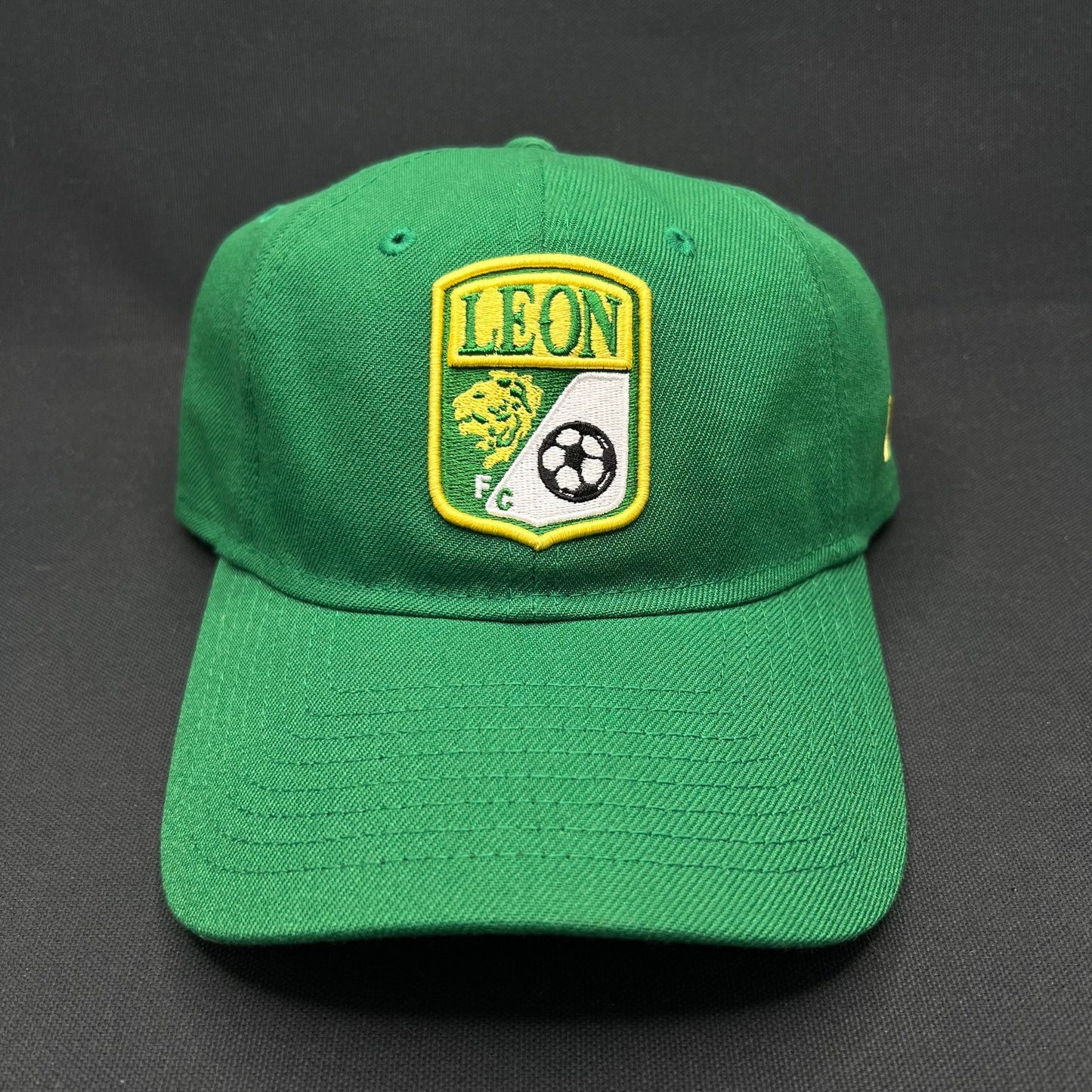 LEON FC Soccer Crest Green Strapback Hat – New Era 9TWENTY