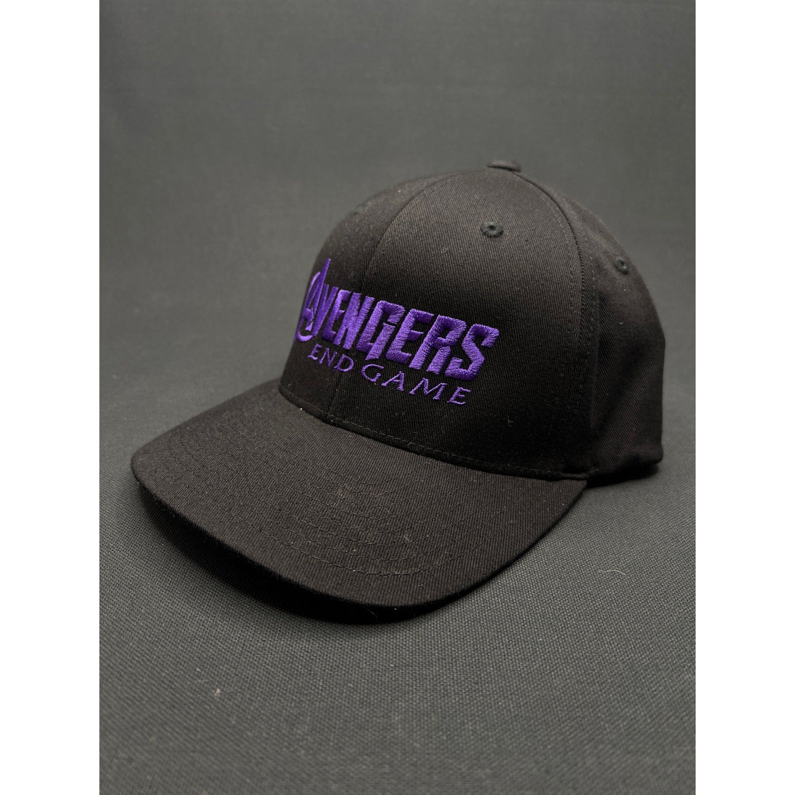 RARE Avengers Endgame Cast & Crew Flexfit Hat L/XL – Marvel Studios 2017–2019