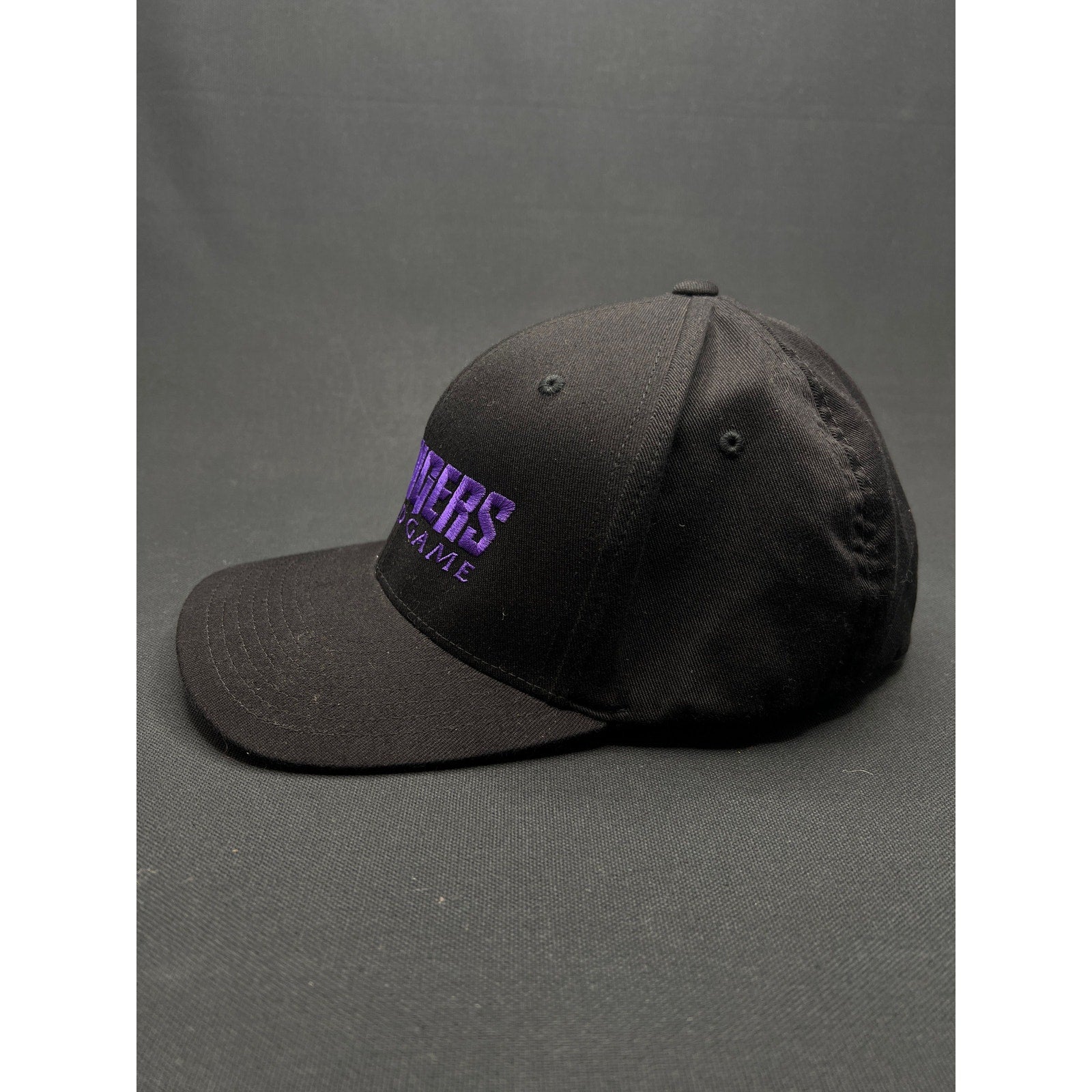 RARE Avengers Endgame Cast & Crew Flexfit Hat L/XL – Marvel Studios 2017–2019