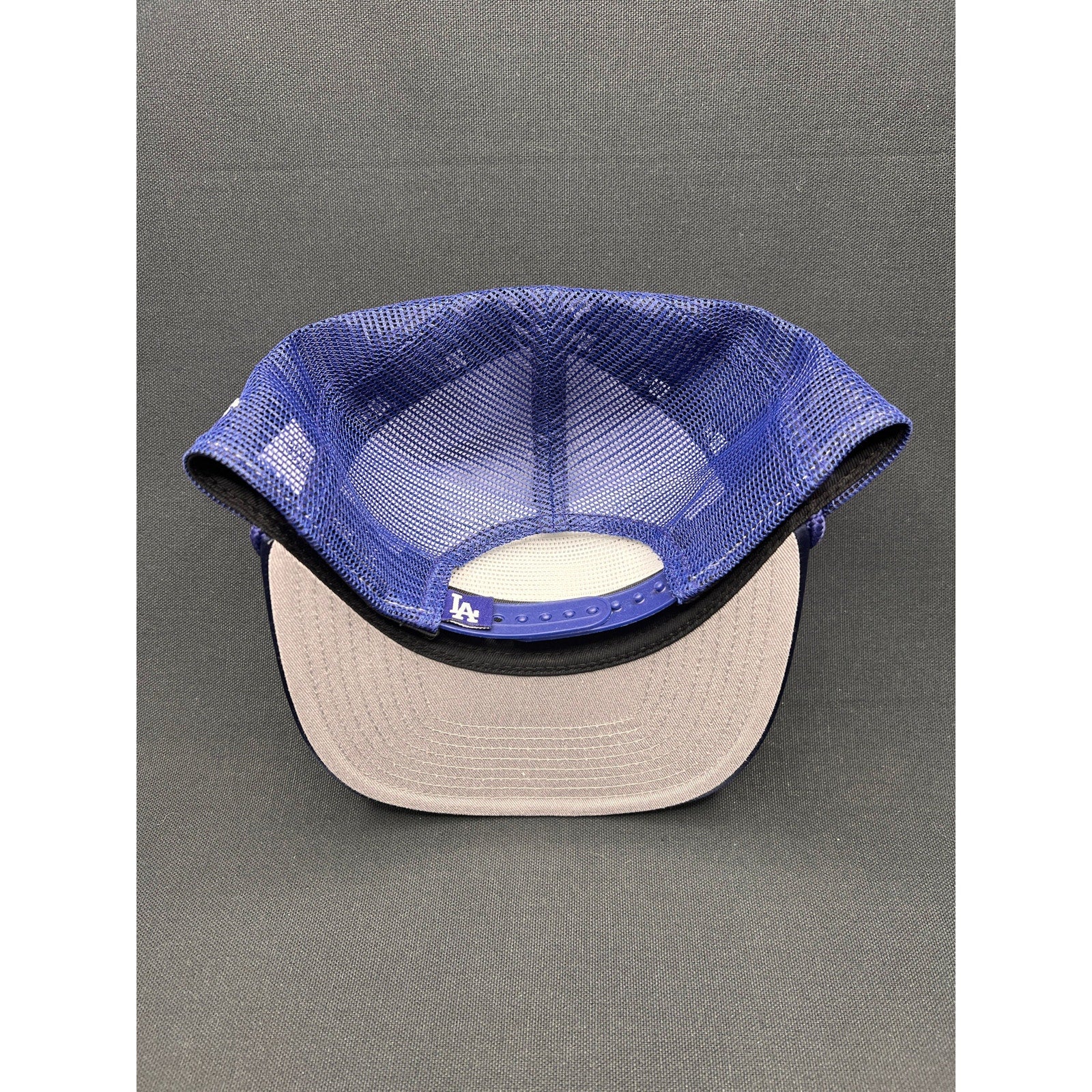 Los Angeles Dodgers Trucker Hat – New Era Mesh Snapback (Classic Satin Front Panel)
