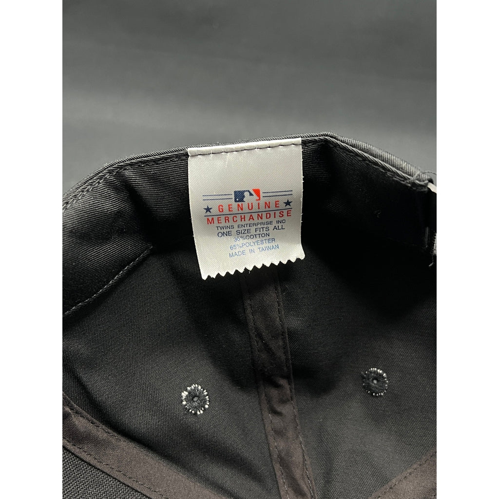 Vintage Houston Astros Black Snapback Hat – Twins Enterprise MLB Genuine Merchandise (Made in Taiwan)