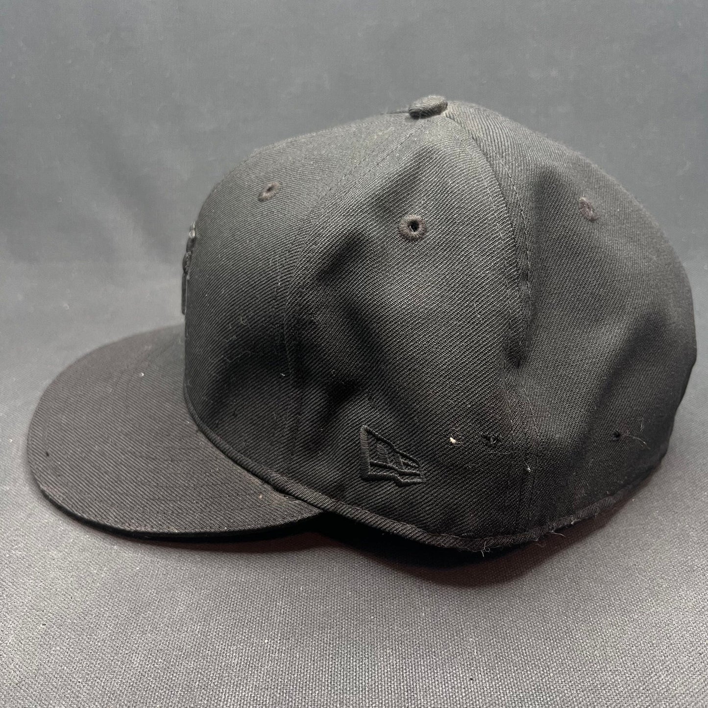 Undefeated 5 Strike Logo New Era 59FIFTY Fitted Hat Black M/L