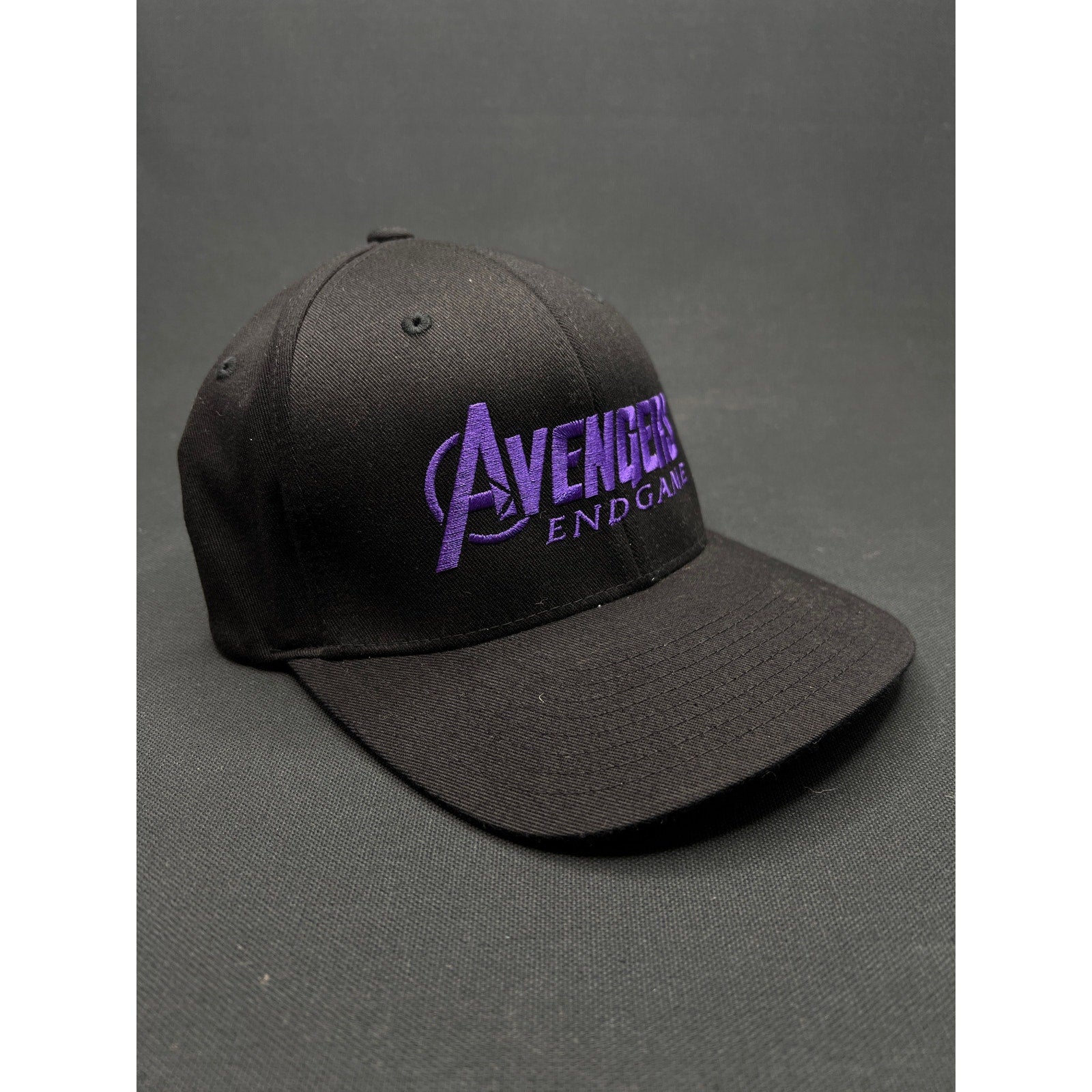 RARE Avengers Endgame Cast & Crew Flexfit Hat L/XL – Marvel Studios 2017–2019