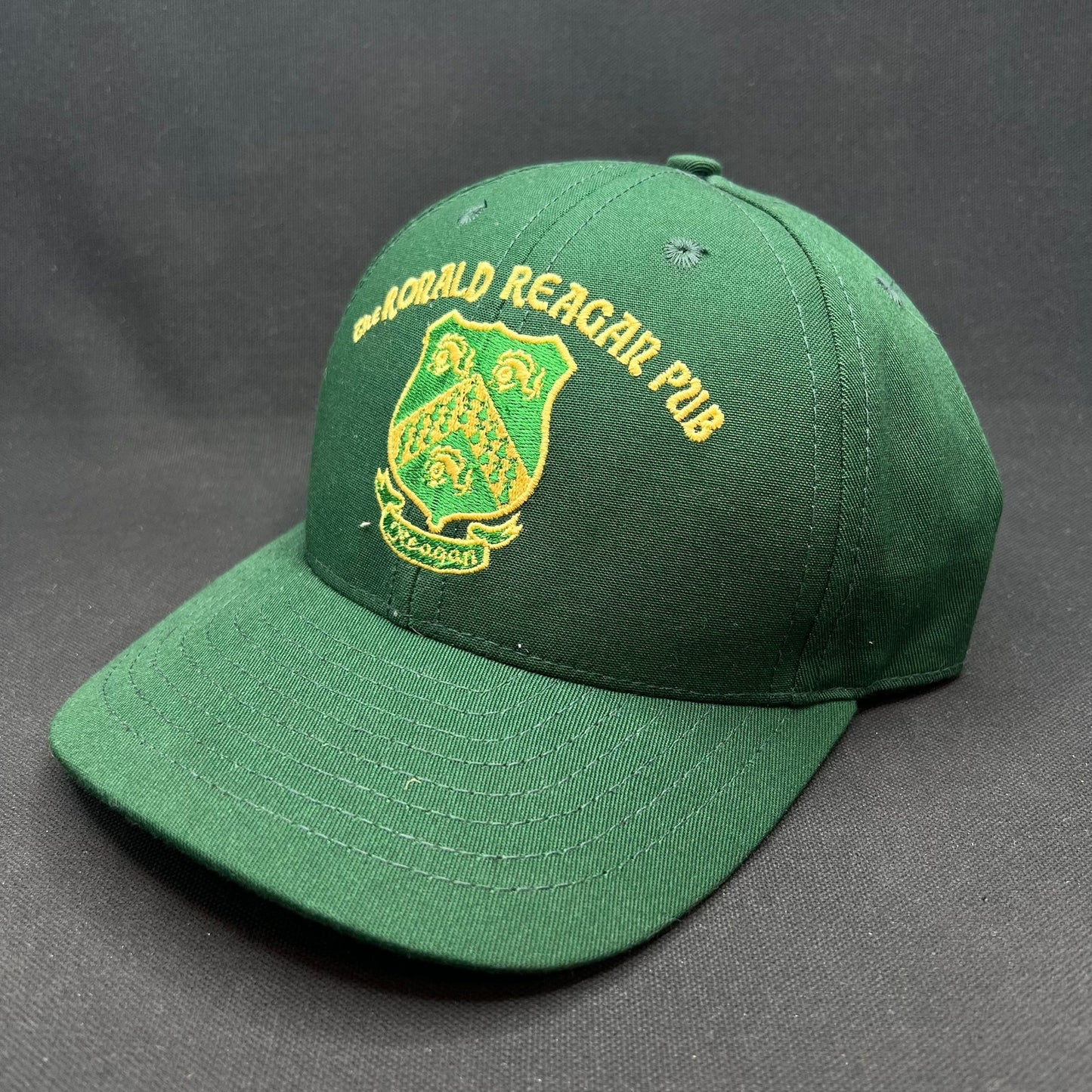 Vintage Ronald Reagan Pub Ireland Crest Snapback Hat USA