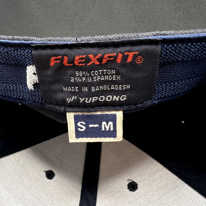 Wyland Galleries Flexfit Hat S/M Black Yupoong Whale Logo Cap