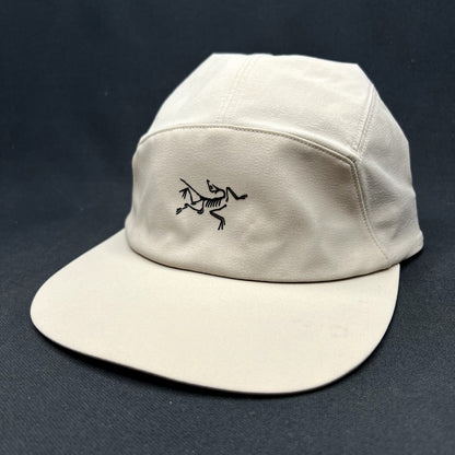 Arc’teryx 5 Panel Technical Cap Beige Bird Logo Lightweight Trail Hat L/XL
