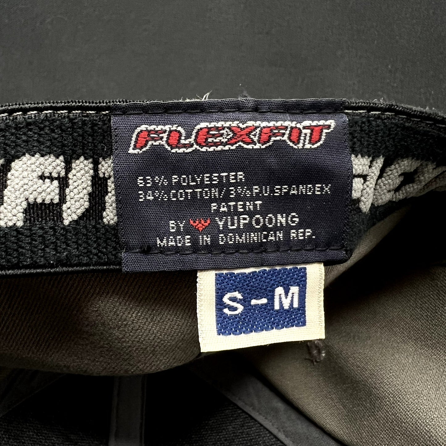 M Games 2004 Flexfit Hat S/M Gray Event Cap Yupoong Flexfit