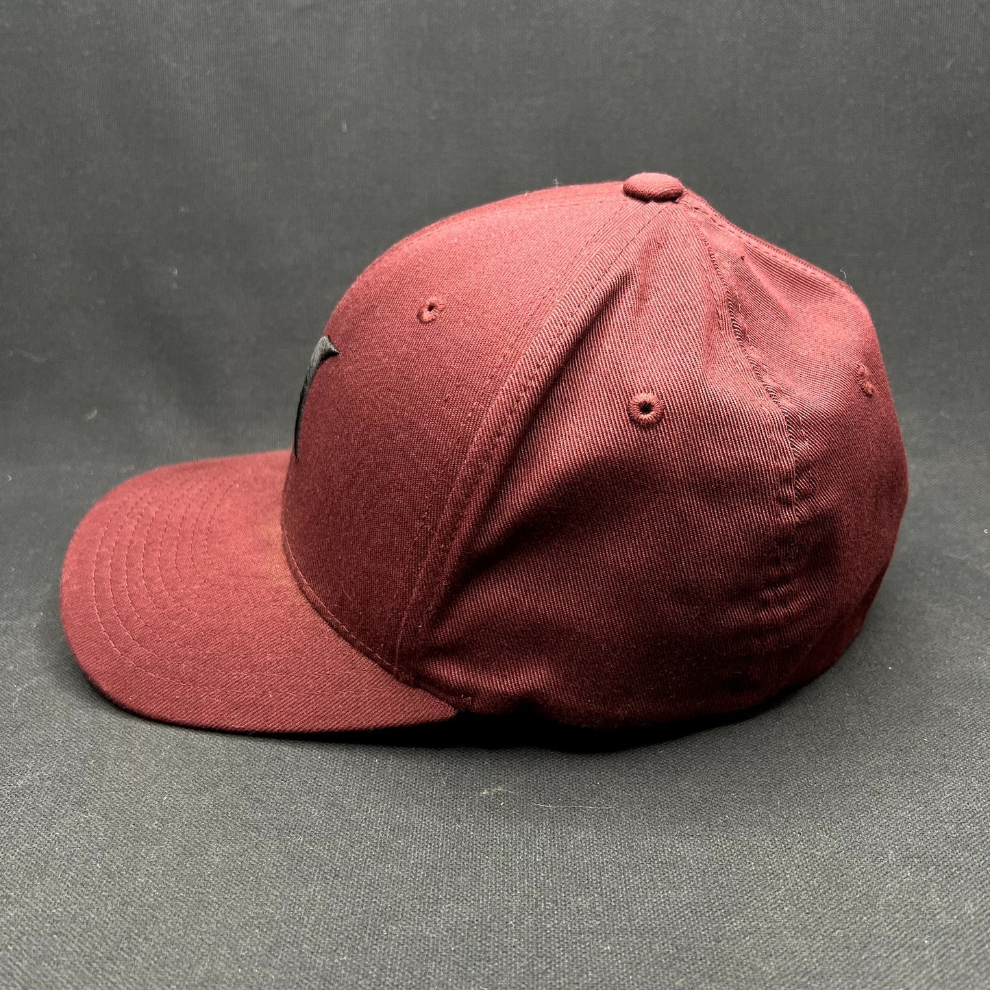 Hurley Flexfit S/M Burgundy Black Logo Stretch Fit Hat