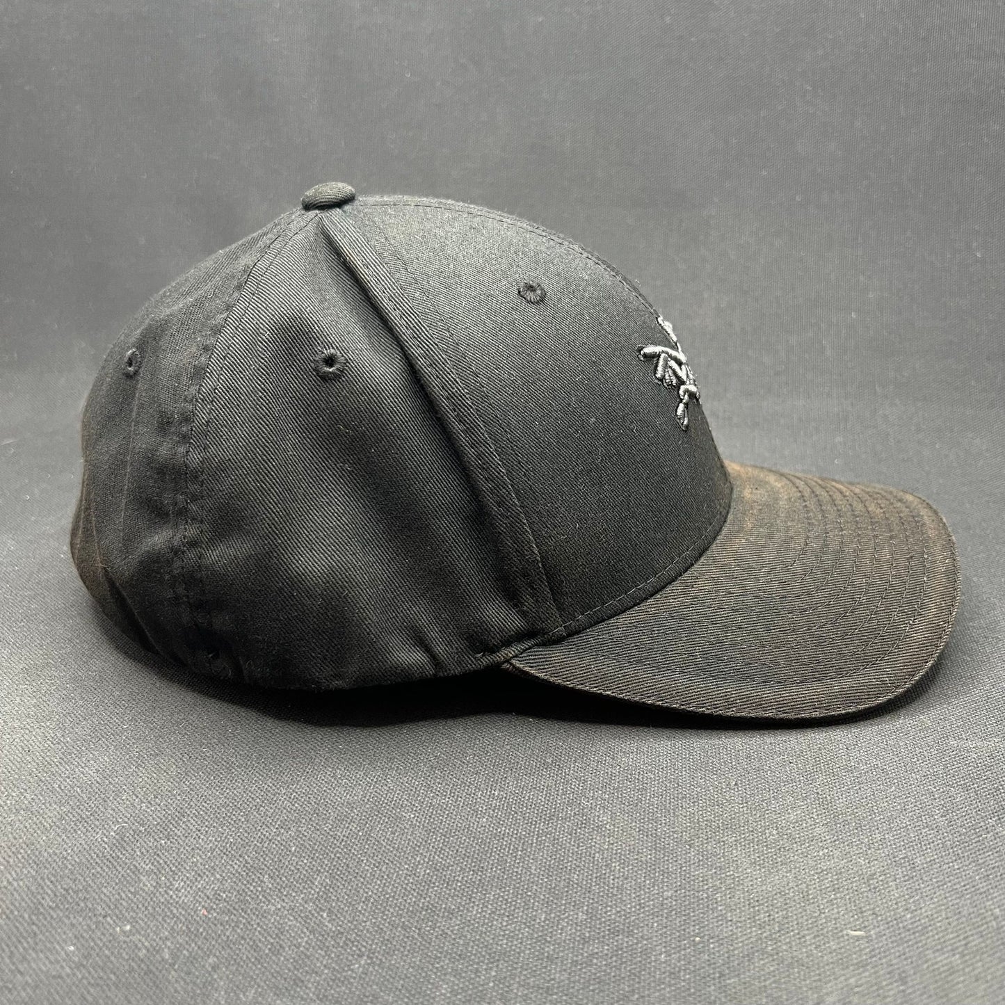 Arc’teryx Flexfit Hat Black Bird Logo Cap Outdoor Hiking OSFA