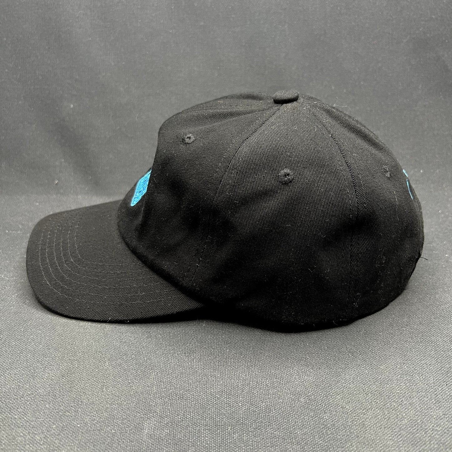 The Blue Diamond “Do You Ski” Strapback Hat Black Skiwear