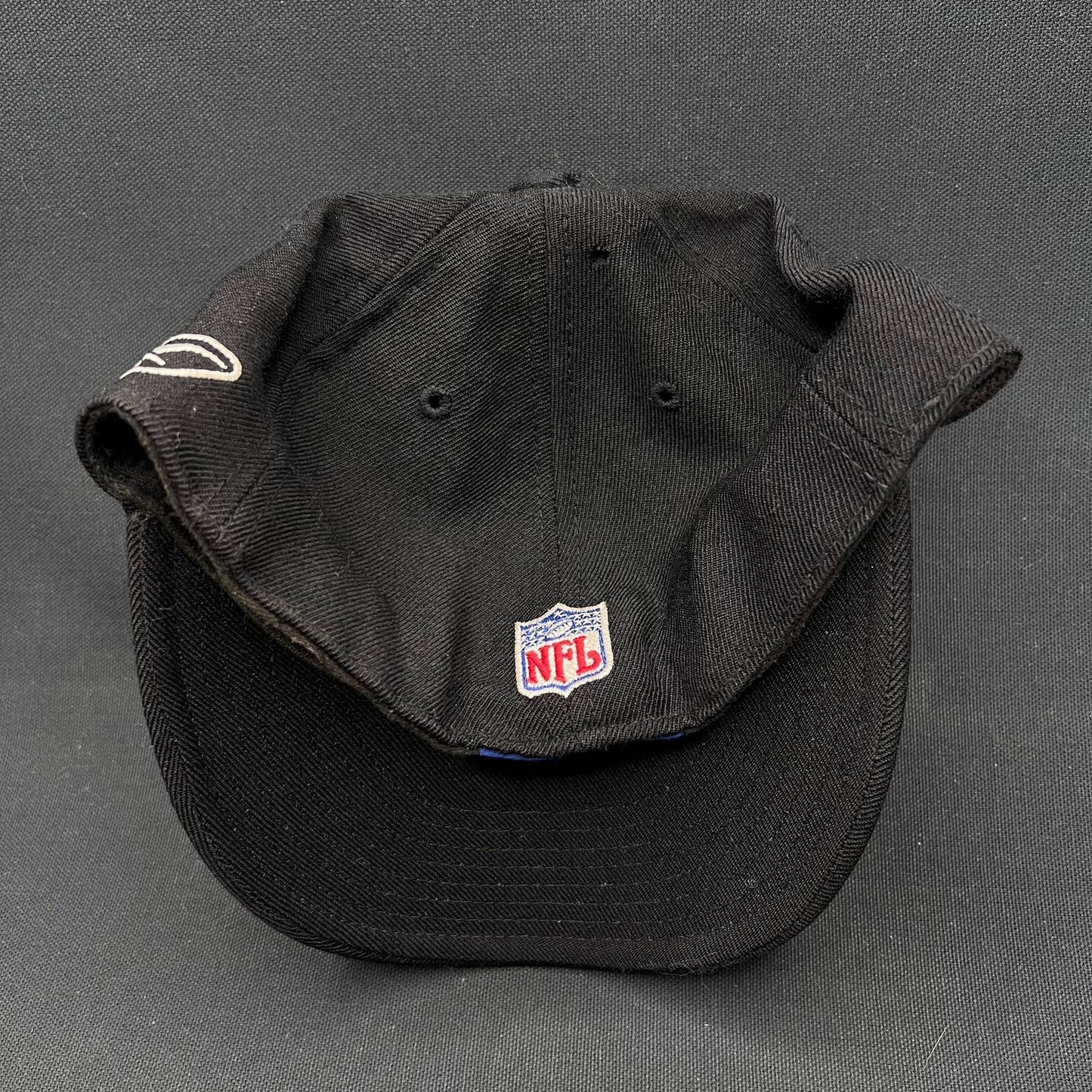 7 1/8 Oakland Raiders NFL On-Field Reebok Fitted Hat Black Size