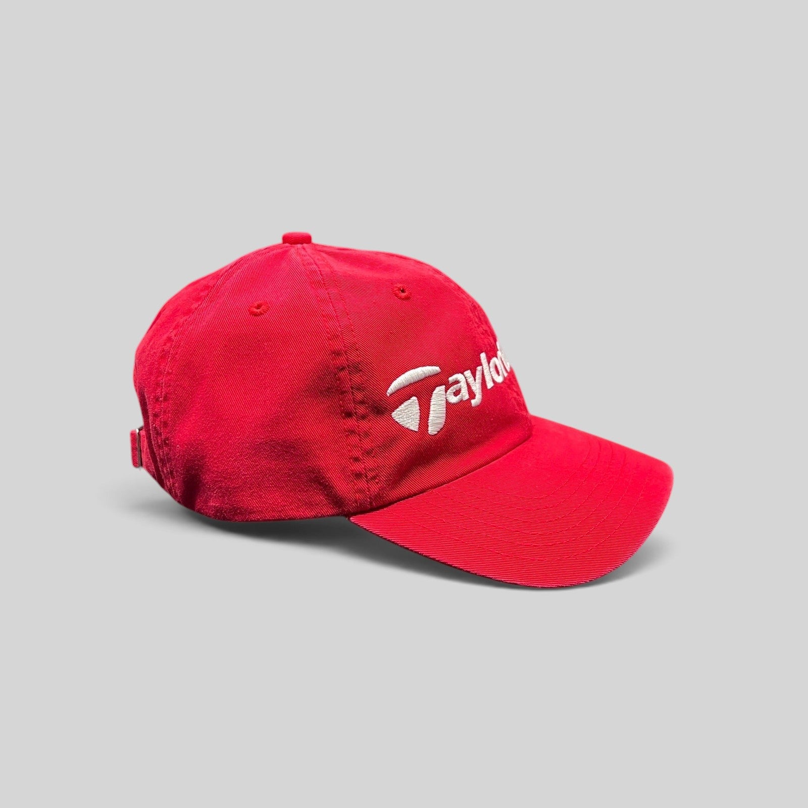 Raree Finds red cotton TaylorMade golf hat with white logo embroidery and curved brim in an unstructured style.
