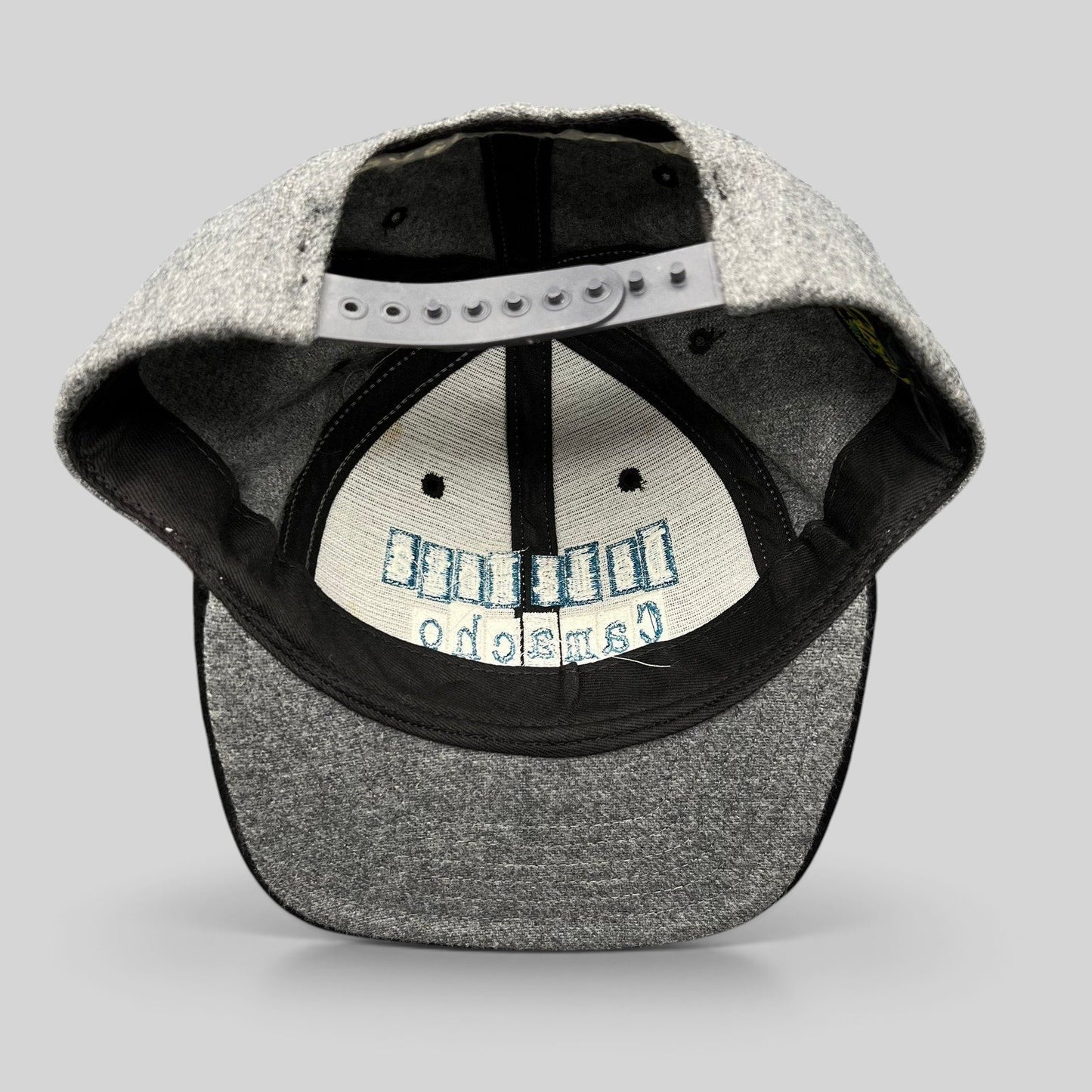 Raree Finds vintage 1997 De La Hoya vs Camacho boxing snapback hat showing the interior grey wool-blend crown and strap