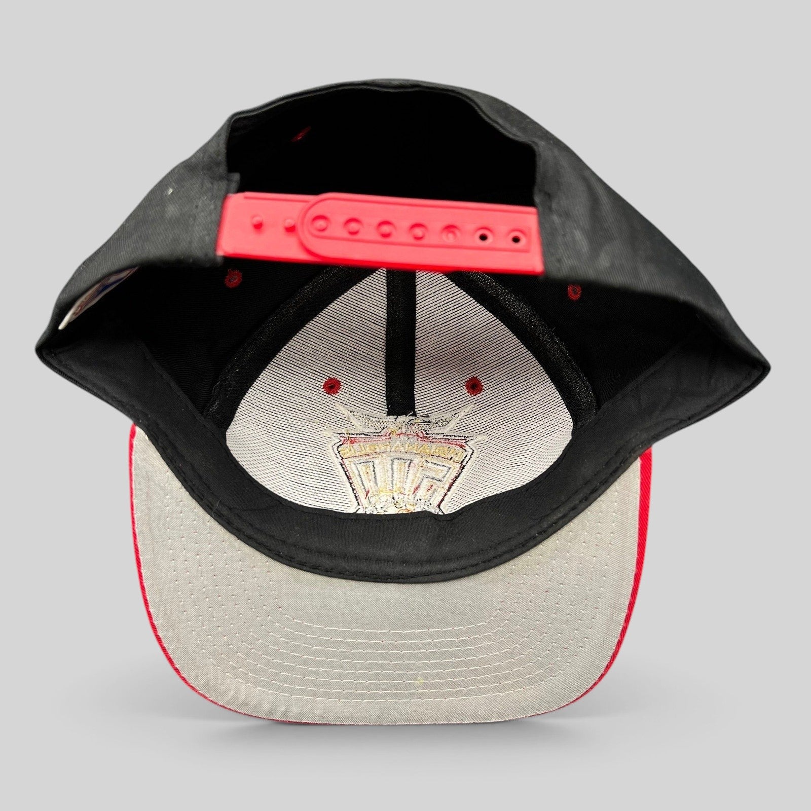 Raree Finds vintage 1997 Indianapolis 500 snapback hat with red plastic closure and grey undervisor