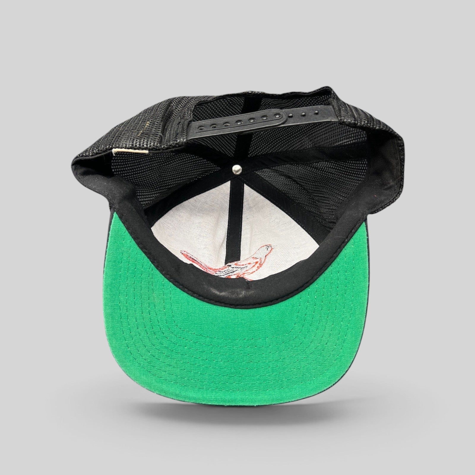 Raree Finds vintage 1980s Baltimore Orioles snapback hat with black mesh back and green underbrim